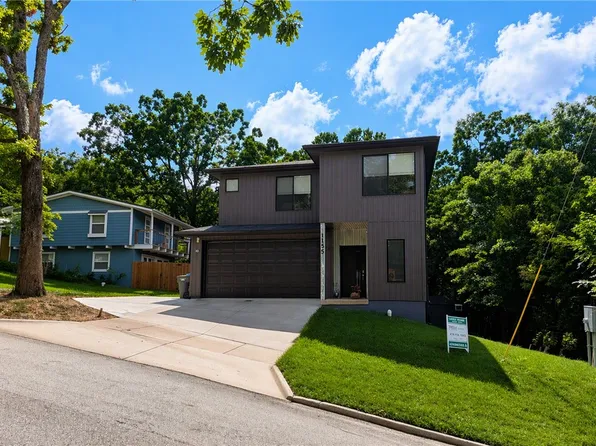1155 N Sunset Dr, Fayetteville, AR 72701