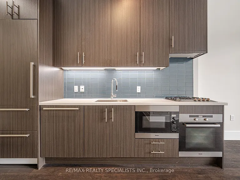 29 Queens Quay E #1118 — Photo 6
