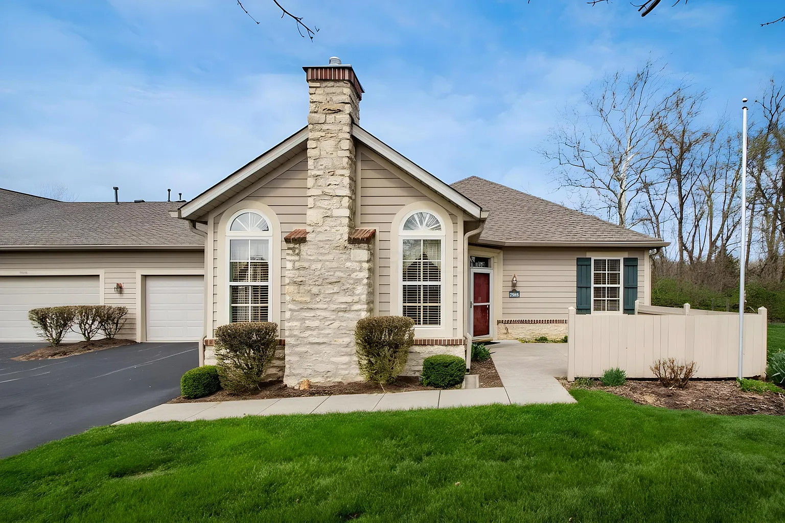 7585 Red Maple Pl photo 1