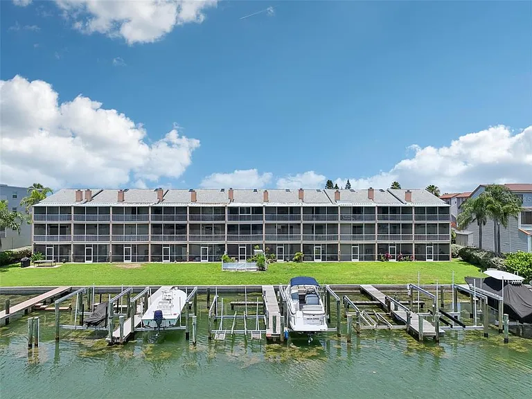 637 Pinellas Bayway S #105 — Photo 70