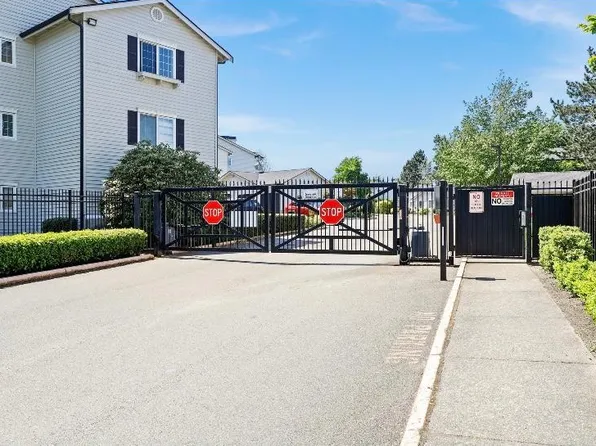 12404 E Gibson Rd APT N206, Everett, WA 98204
