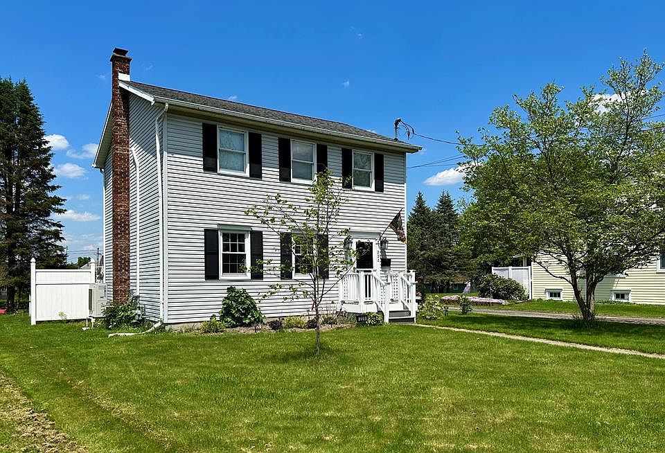 1st image of 226 Laurel Ave