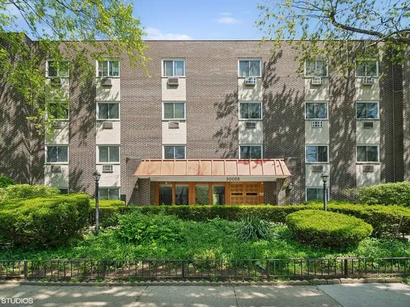 10015 Beverly Dr APT 104, Skokie, IL 60076