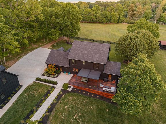 12th image of 2031 Maple Ln