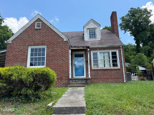 1017 Yadkin St, Kingsport, TN 37660