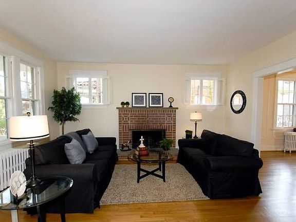 Living Room w/ Fireplace