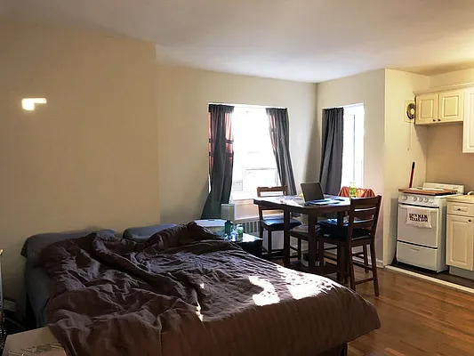 Rented by Prime Realty | media 9