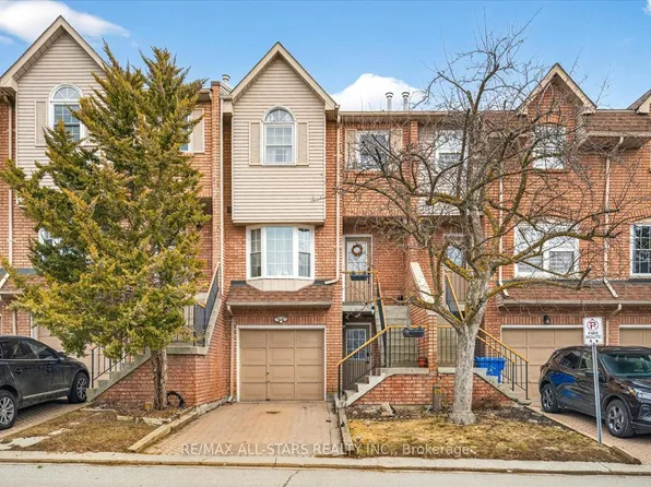 119 Spring Rd #3, Georgina, ON L4P 2K4