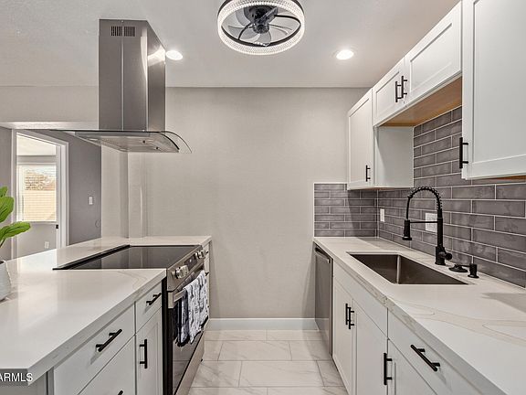 2nd image of 4263 W MORTEN Avenue