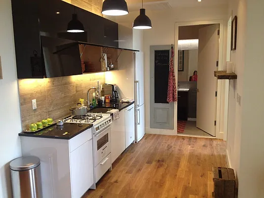 Rented by JW Real Estate Services LLC | media 33