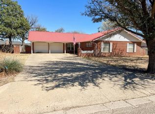 412 Sunset Dr, Hereford, TX 79045