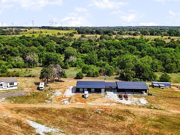 3rd image of 1205 County Road 1650