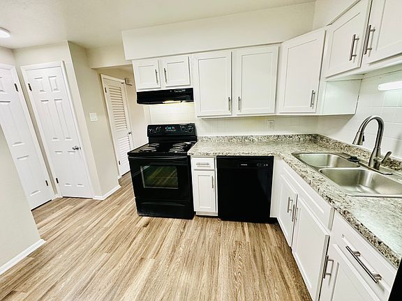 4th image of 2655 Depew St #2B-1Ba-950Sqft