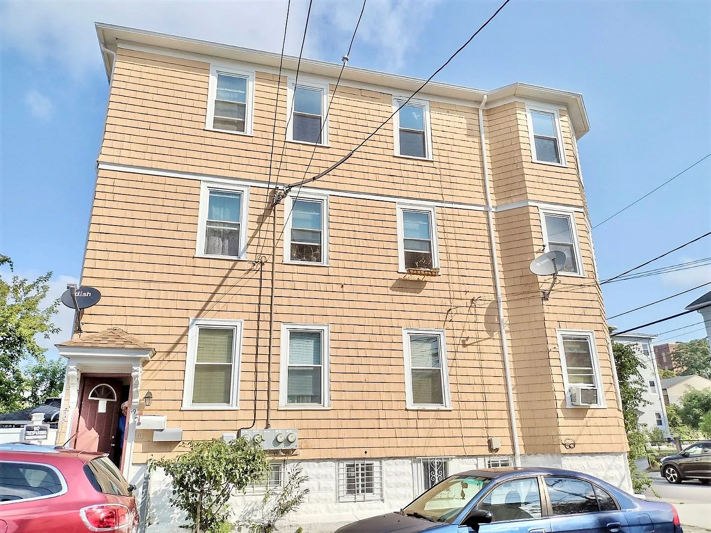 **Providence/Northside Large Three Bed - $1,950** — Photo 1