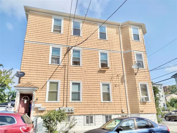 19 Social St, Providence, RI 02904