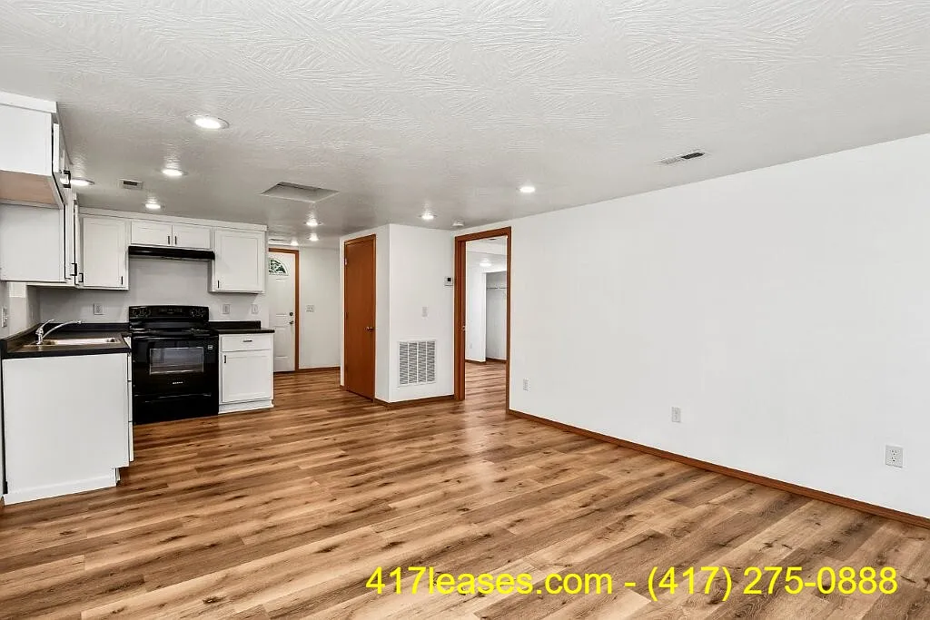 1 bed, 554 sqft, $875 — Photo 4