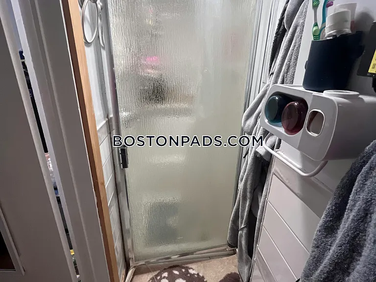 679 Massachusetts Ave #B1 — Photo 3