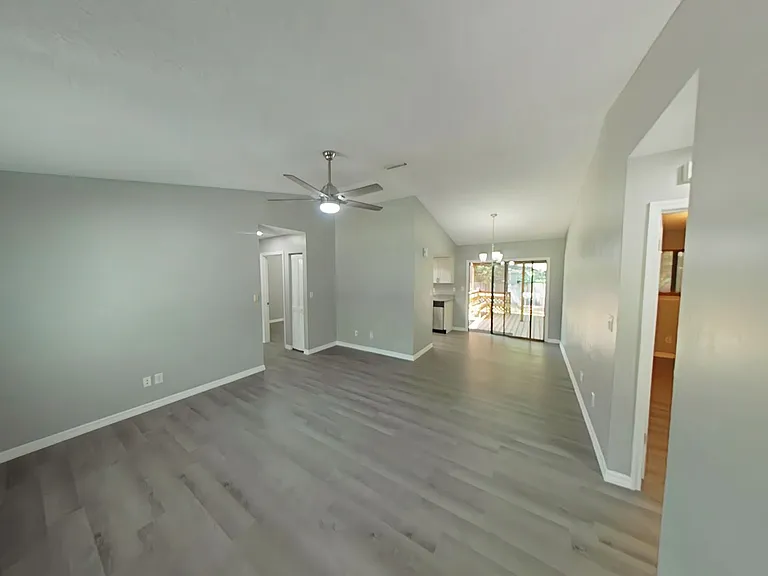 6440 NW 66th Ct — Photo 3