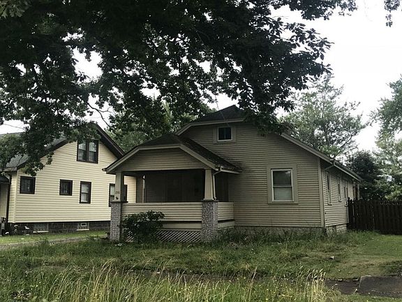 2nd image of 756 Hazelwood Ave SE
