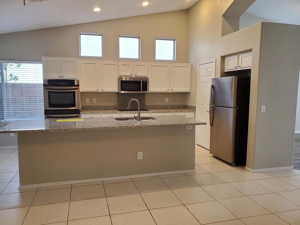 1st image of 5656 W Pontiac Dr
