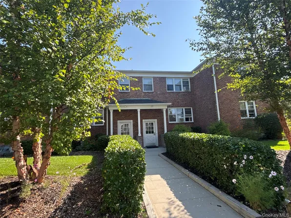 37 Spruce St Floor 2, Great Neck, NY 11021