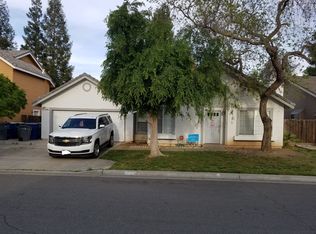 7490 N Woodrow Ave, Fresno, CA