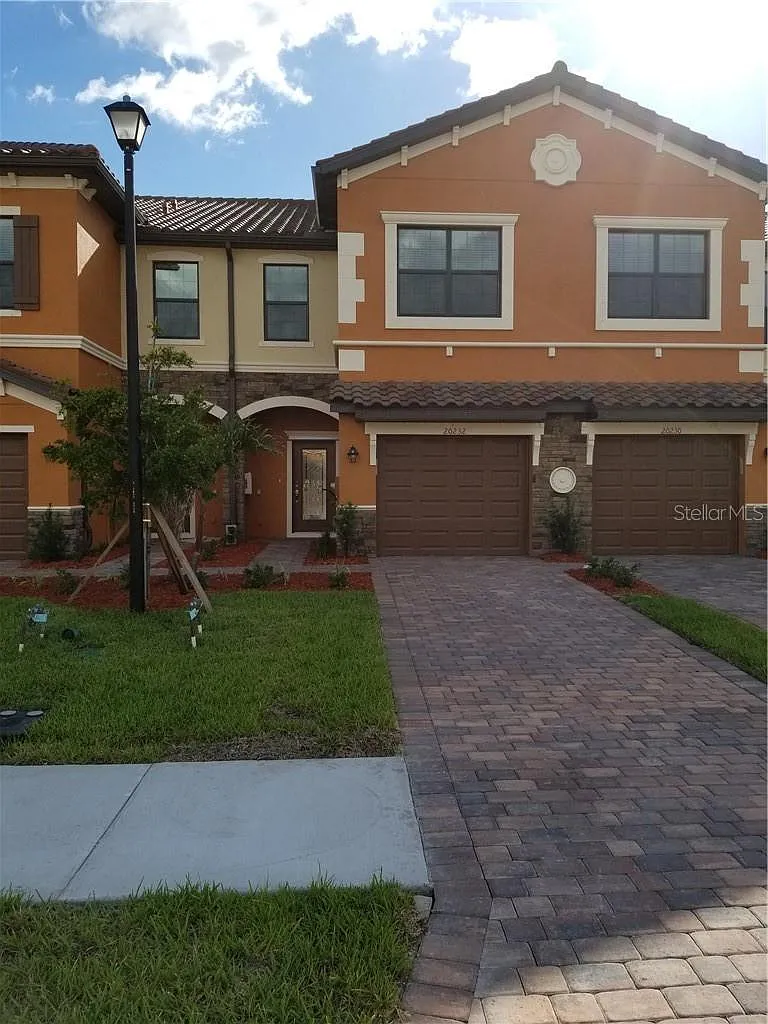 Building Photo - 20313 Lagente Cir