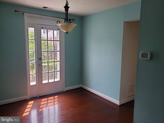 5th image of 2932 S Columbus St #3295