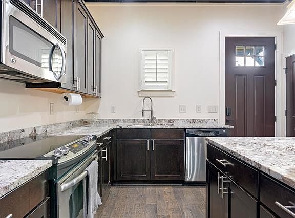 5th image of 1208 Barristers Ct