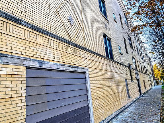 2nd image of 3211 W Cortland St #12