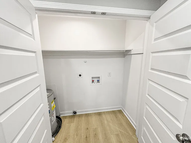 Experience comfortable and stylish living at Westridge Village Apartments — Photo 16