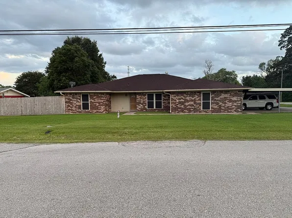 495 Bridgeview St, Bridge City, TX 77611