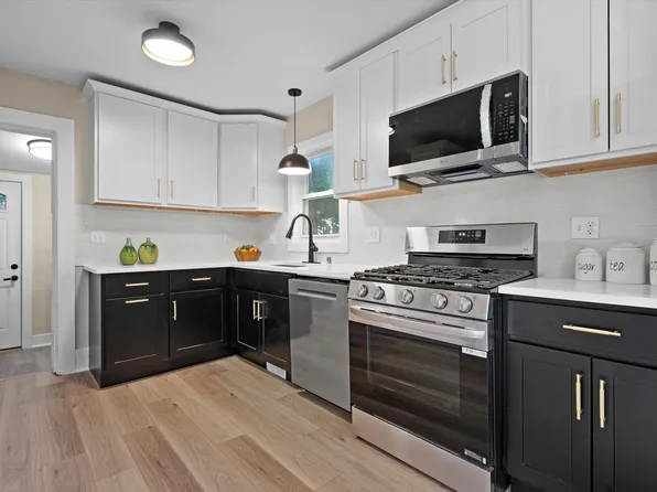 110 North Harrison STREET, North Prairie, WI 53153