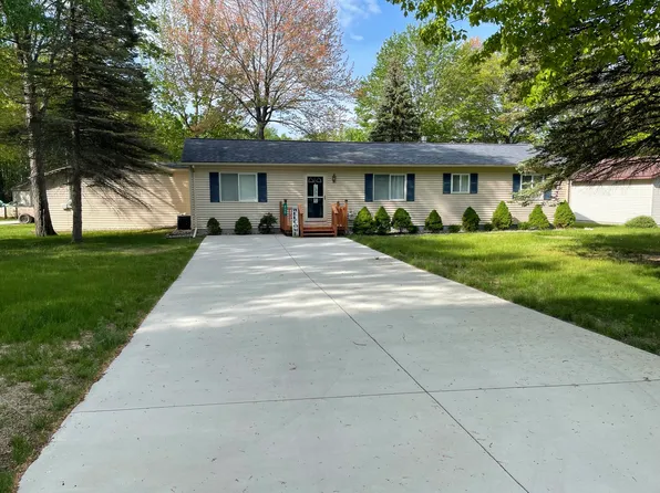 202 Matchwood Dr, Prudenville, MI 48651