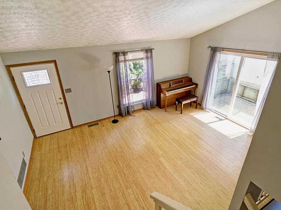 3rd image of 6579 Arborg Ct