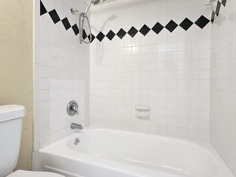 220 Village North Dr — Photo 11