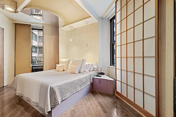 Sold by Corcoran | media 27