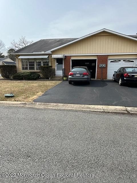 1st image of 5 Pilgrim Ct #A