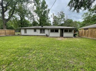 1102 Thomas Ave, Conroe, TX 77301