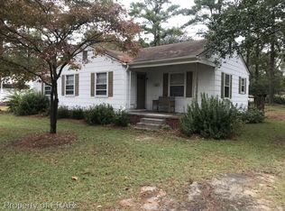 814 W 2nd Ave, Red Springs, NC 28377