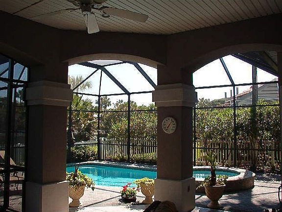 Large Screened Lanai