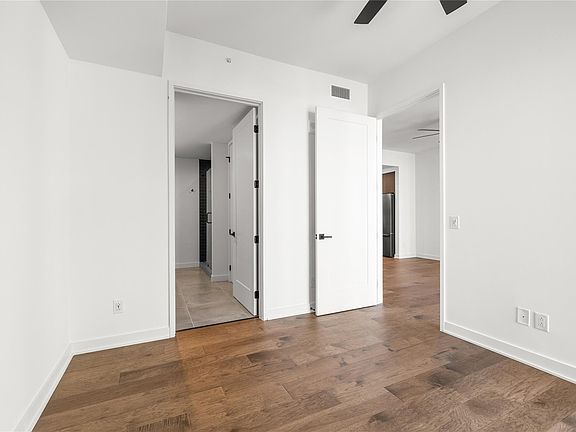 5th image of 84 East Ave #1510
