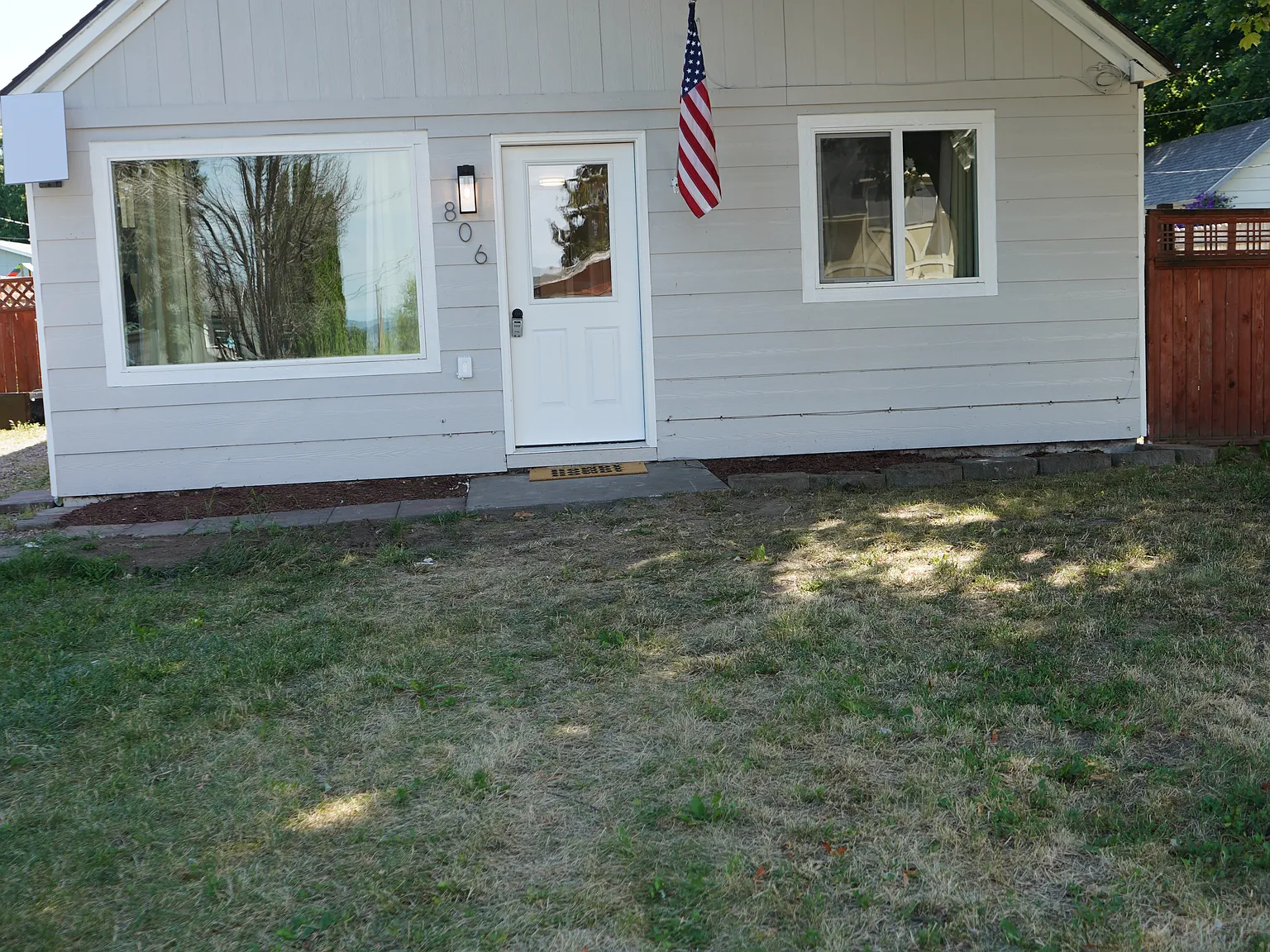 4 bed, 1400 sqft, $2,800 — Photo 2
