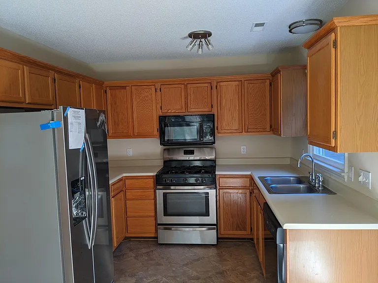 1512 Kempsey Cir — Photo 8