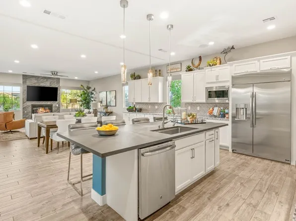 11394 Villa Bellagio Dr, Las Vegas, NV 89141