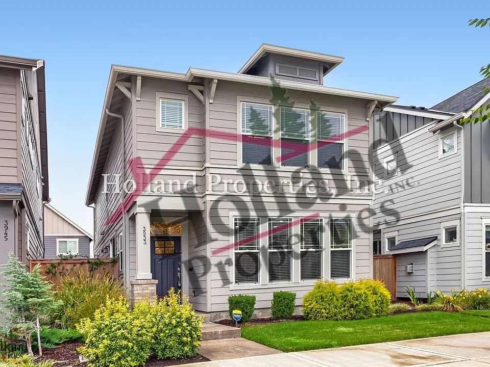 3933 SE 83rd Ave