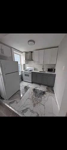 86 Irving St Photo 1