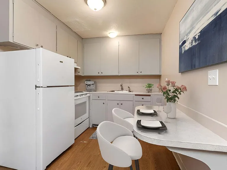 Edmonds 28 — Photo 22