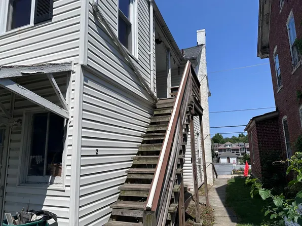 55 North Church Street, 55 N Church St APT 2, Ephrata, PA 17522