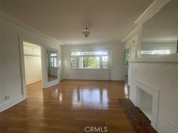 4th image of 2036 Huntington Dr